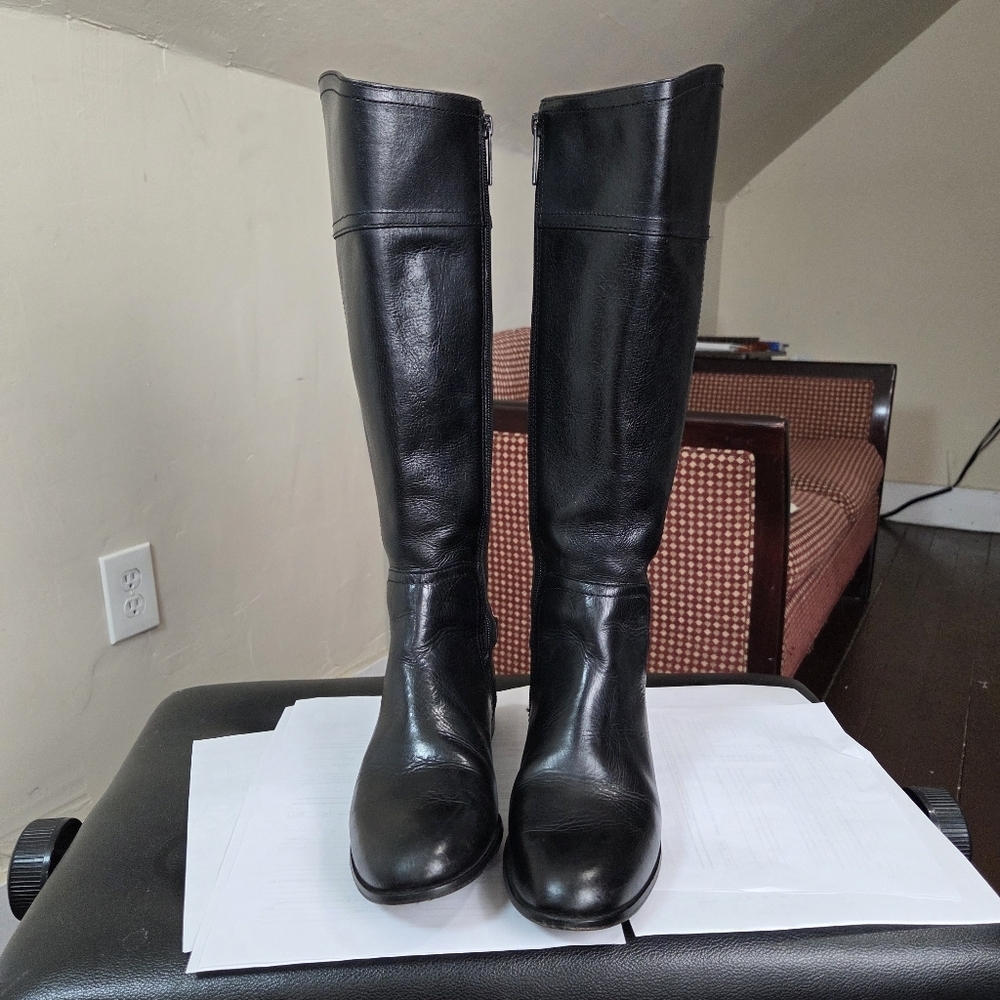 Tory Burch Black Leather Riding Boots 7.5M Gold Logo Hardware Equestrian Tall - Picture 12 of 15